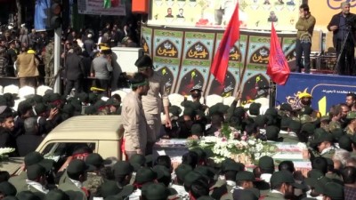 İran'daki saldırıda hayatını kaybeden askerler için cenaze töreni - İSFAHAN