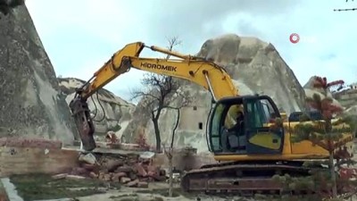  Kapadokya’da 6 kaçak yapı yıkıldı