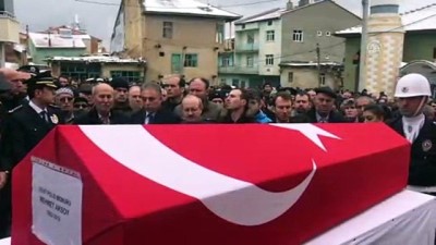 silahli saldirgan - Şehit polis Aksoy, son yolculuğuna uğurlandı - KONYA Videosu