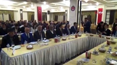 bolge toplantisi -  Türkiye Kamu-Sen Genel Başkanı Önder Kahveci:'Artık siyasi iktidar, devletin içerisinde sendika, dernek, vakıf gibi paralel devlet yapılanmasına asla izin vermemelidir'  Videosu