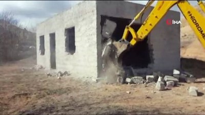 kacak yapi -  Ürgüp’te kaçak yapı böyle yıkıldı  Videosu
