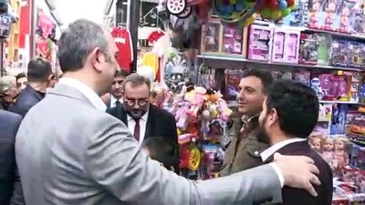 Adalet Bakanı Gül, Keçiören Osmanlı Halk Pazarında esnafı ziyaret etti - ANKARA