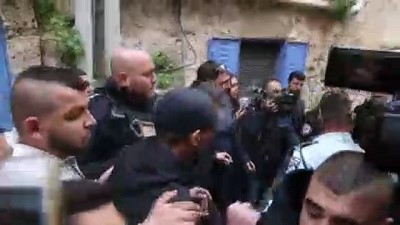 arbede - İsrail polisi Kudüs'te Filistinli bir aileyi zorla evinden çıkardı - KUDÜS Videosu