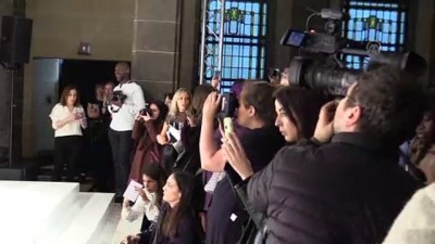 sonbahar - Suriyeli sığınmacıların kumaşları Londra Moda Haftası'nda - LONDRA  Videosu