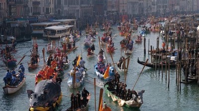 : XV. yüzyıl havasında festival: Venedik'te karnaval başlıyor