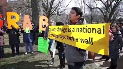 sinir guvenligi - Beyaz Saray önünde 'ulusal acil durum' protestosu - WASHINGTON  Videosu