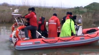 a haber - Manyas Gölü'nde kaybolan balıkçıyı arama çalışmaları - BALIKESİR Videosu