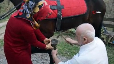 at yarislari -  Kadın nalbant...17 yıldır bu işi yapıyor  Videosu