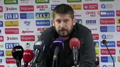 Ümit Davala: ”Galatasaray 1-1 berabere kalıyorsa, bu bizim ayıbımızdır”