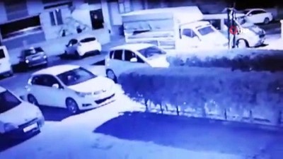 hirsiz polis -  Hırsızların merdivenle eve girdikleri anlar güvenlik kamerası tarafından saniye saniye görüntülendi  Videosu