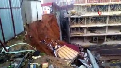 insaat alani -  Sarıyer'de inşaat alanında toprak kayması  Videosu