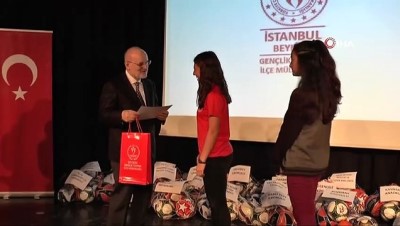 odul toreni -  Beykoz Kaymakamı Ahmet Katırcı ve Beykoz Belediye Başkanı Yücel Çelikbilek, genç sporculara ödüllerini verdi Videosu