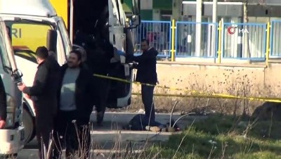 cenaze araci -  Diyarbakır’da bir kurumun bahçesinde erkek cesedi bulundu  Videosu