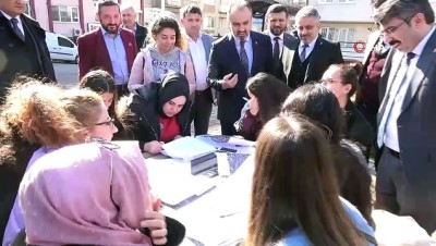 yaris -  Esnaf ziyaretinde Aktaş'a mini konser  Videosu