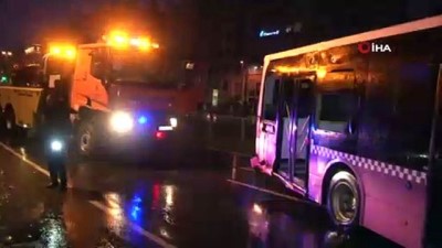 otobus soforu -  Fatih’te özel halk otobüsü kaza yaptı  Videosu
