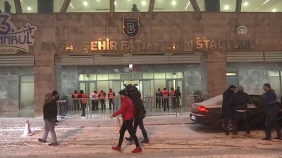 Medipol Başakşehir-Bursaspor maçı tatil edildi - İSTANBUL