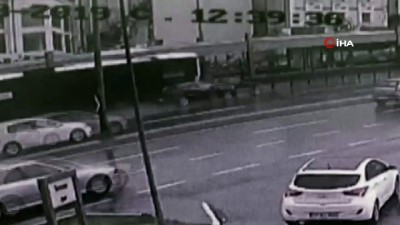 metrobus kazasi -  Metrobüs kazası kamerada  Videosu