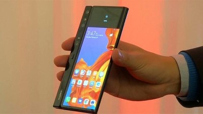 Huwaei katlanabilir 5G akıllı telefonu Mate X'i tanıttı