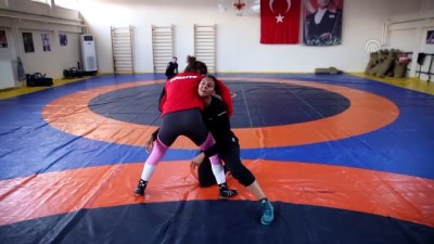 mantalite - 'Dangal' filminde anlatılan Hint güreşçi Edirne'de kamp yapıyor - EDİRNE  Videosu