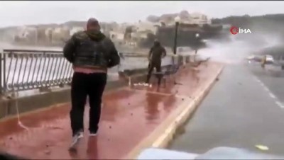  - Malta’da Balık Yağmuru
- Fırtınada Balıklar Karaya Vurdu