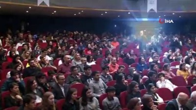 odul toreni - Mete Gazoz'a gururlandıran ödül  Videosu