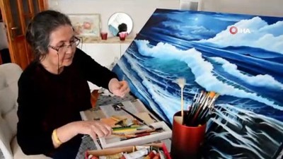  Ressam anneanne torununa resim sevgisini aşılıyor 