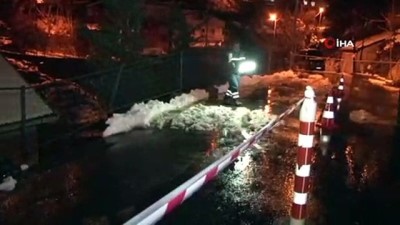 istinat duvari -  Sarıyer'de istinat duvarı evin üzerine çöktü Videosu