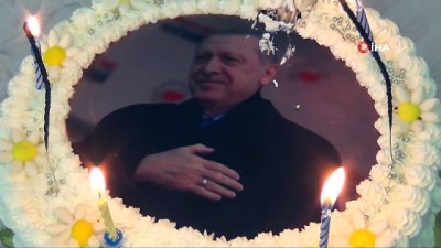  Cumhurbaşkanı Tayyip Erdoğan’ın doğum gününü kutladılar 