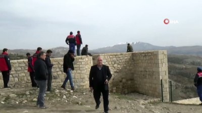  Harput kalesinde intihar girişimi... 3 saat sonra ikna edildi 