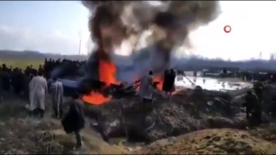 hava sahasi -  - Cammu Keşmir'de Hindistan'a ait bir savaş uçağı düştü, 2 pilot ve 1 sivil öldü. Pakistan'a ait 2 savaş uçağının da Hindistan hava sahasına girdiği ve Hindistan tarafından engellendiği belirtildi.  Videosu