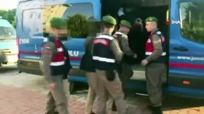 tutuklu sanik -  Darbe girişiminde Çekmeköy Kışlası'ndaki eylemlere ilişkin davada 2 sanığa hapis Videosu