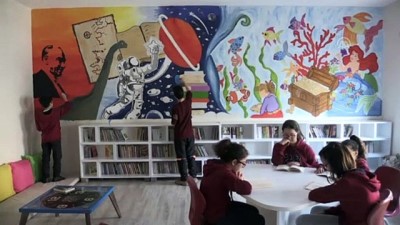 devamsizlik - Öğrenciler ve öğretmenler okullarına 'renk' kattı - KOCAELİ  Videosu