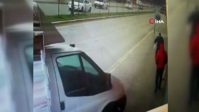 tahkikat -  Kaldırımdaki yayaları böyle ezdi  Videosu