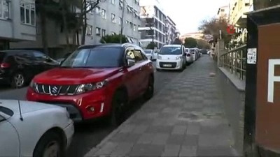 yolcu minibus -  Maltepe’de minibüs terörü kamerada...Ara sokaktan çıktı, yaşlı kadına çarptı Videosu