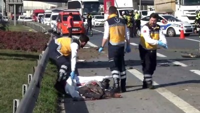 İSTANBUL - TOPLU) TEM’de feci kaza sonrası oluşan trafik havadan görüntülendi 