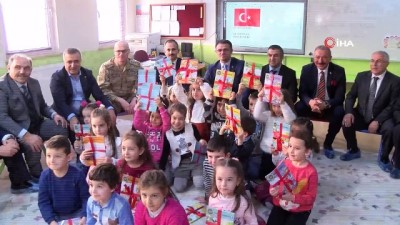  Tokat'ta 200 bin kitap çocuklarla buluştu 