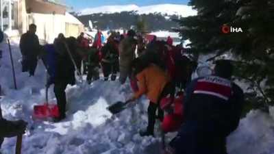  Uludağ'da tatilciler kar kütlesi altında kaldı: 2 yaralı, 1 kişiye ulaşılmaya çalışılıyor 