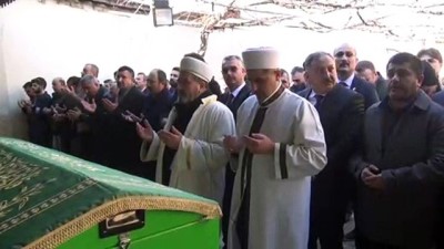 cenaze namazi - Cumhurbaşkanı Başdanışmanı Veysel Bektaş'ın acı günü - ÇORUM Videosu