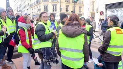  - Fransa’da 24 Saat Grev İlan Edildi
- Ülke Genelinde 160 Şehirde Protesto
- Anayasa Komisyonu Binasına Girmeye Çalıştılar