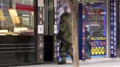 bomba uzmani -  Kuyumcu soygunu girişimi şüphelilerinin bıraktığı şüpheli paketten kağıt çıktı  Videosu