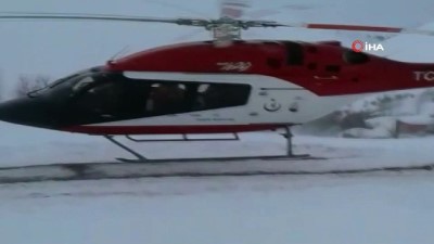 helikopter -  Hastaneye kaldırılırken ambulansta doğum yaptı  Videosu