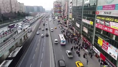 salar -  Şirinevler'de otobüs durağı trafiği havadan görüntülendi  Videosu