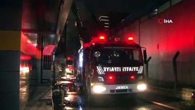 cati kati -  Kağıthane’de iş merkezindeki yangın kontrol altında Videosu