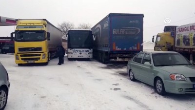 Ulaşıma kar engeli - SİVAS 