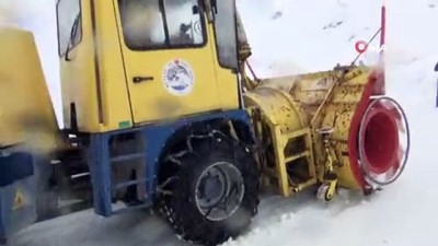 kalifiye -  16 bin kilometrelik karla mücadele çalışması  Videosu