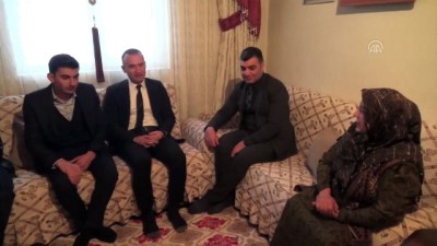 8 çocuğuna hem anne hem baba oldu - AĞRI 