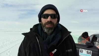 yok artik -  Çıldır Gölü üzerinde sınırları zorladılar...Donan göl üzerinde nefes kesen drift havadan görüntülendi  Videosu