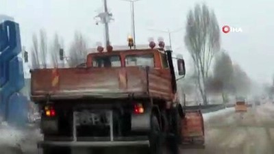  Doğu Anadolu'da kar yağışı...Erzurum beyaz örtü altında 