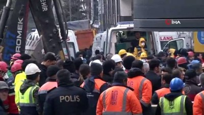  İçişleri Bakanı Süleyman Soylu: 'Genç bir erkek çocuğumuzu enkazdan sağ çıkardılar' 