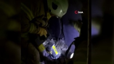  Kartal'daki çöken binanın enkaz içinden görüntüler ortaya çıktı 